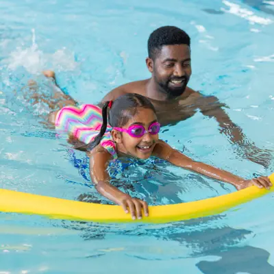 Daddy and daughter swim lesson